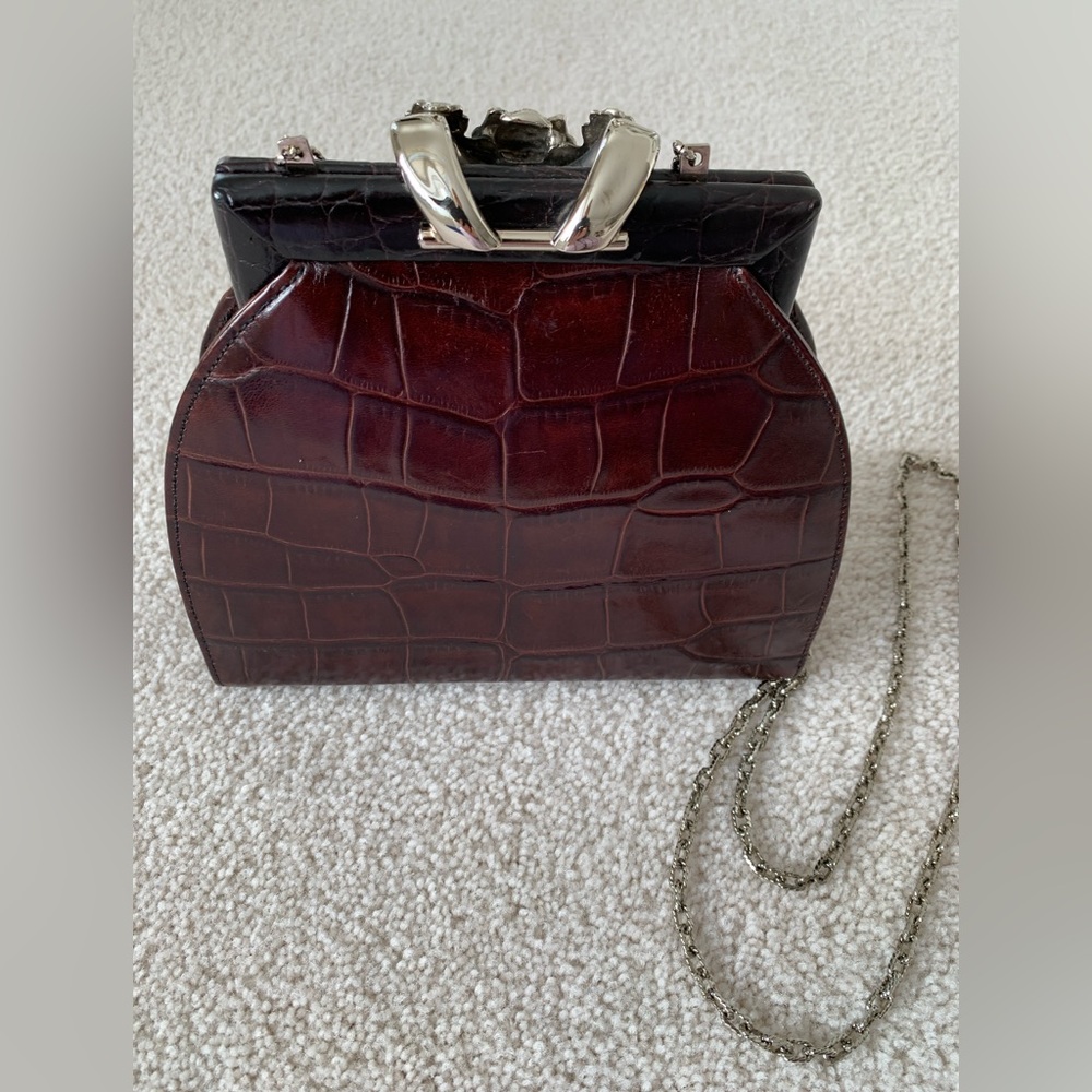 Rich Chestnut Frame Handbag - Picture 3 of 7
